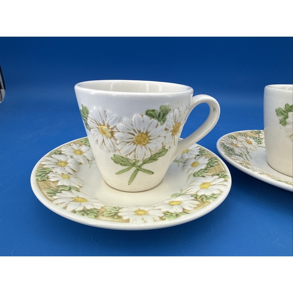 Vtg Metlox California Pottery PoppyTrail Sculpture Daisy Tea Cup + Saucer Lot
